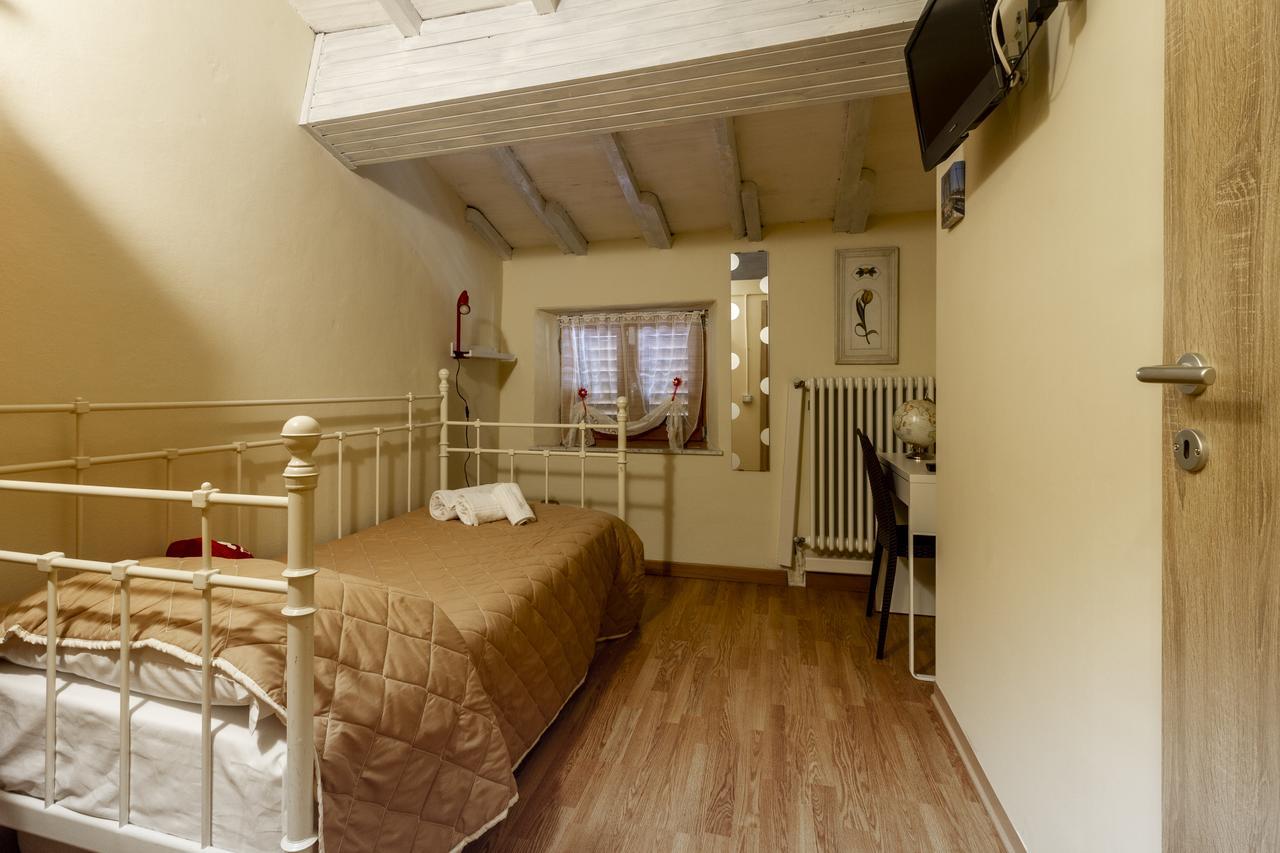 Bed and Breakfast Flori'S Виареджо Экстерьер фото
