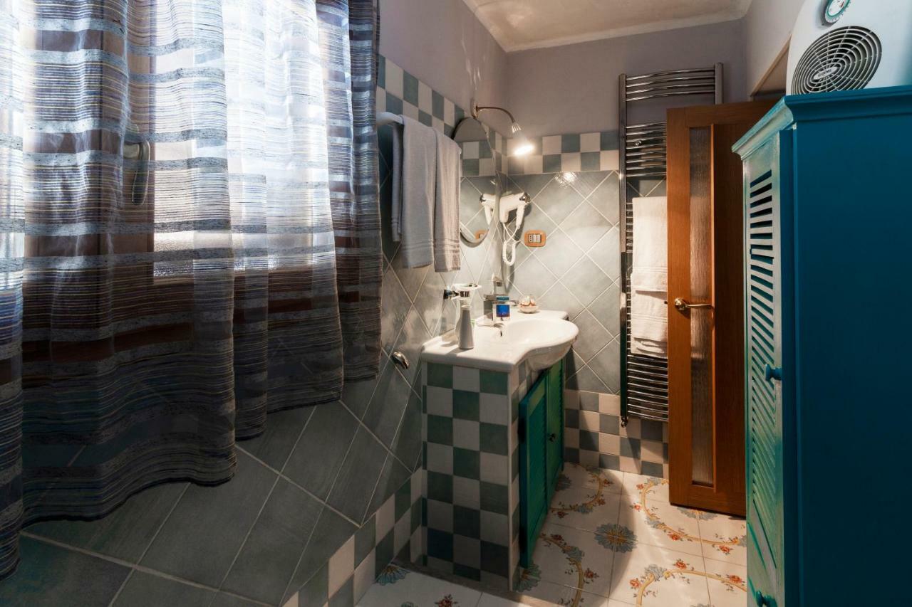 Bed and Breakfast Flori'S Виареджо Экстерьер фото